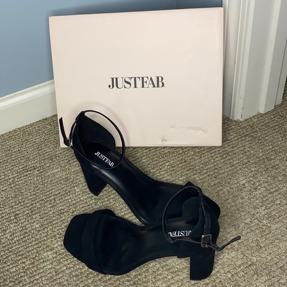 Kyla Block Heeled Sandals - Picture 6 of 10